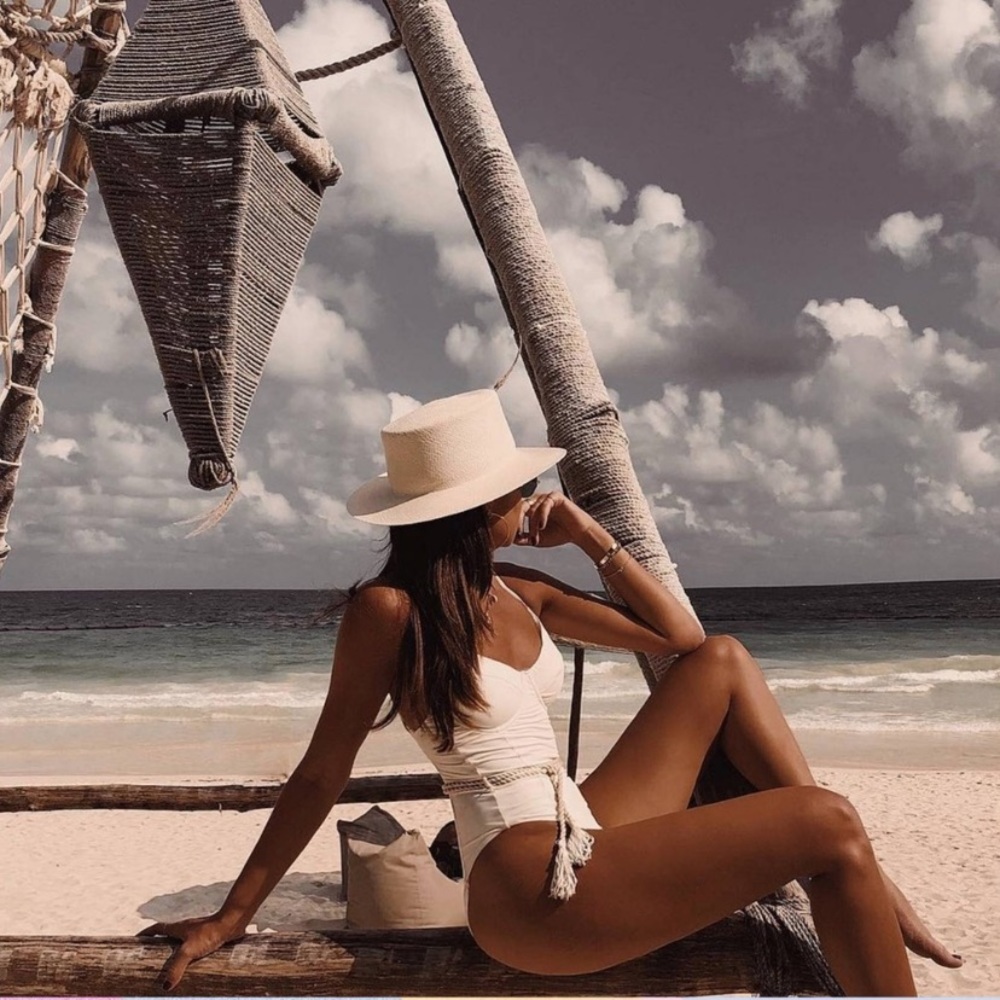 weWOREWHAT X onia Danielle One Piece